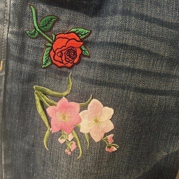 Abercrombie & Fitch Distressed Embroidered Flowers Regular Blue Jeans 25X31 - Picture 2 of 10